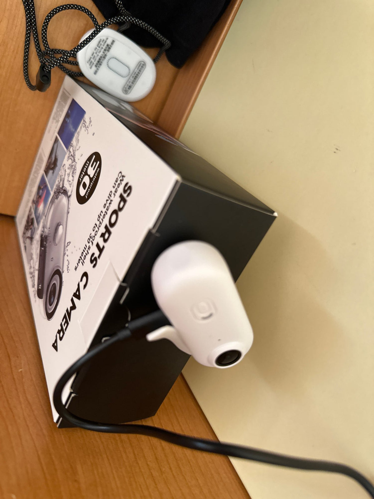 4K WiFi Thumb Sports Camera with H.265, Waterproof 30m